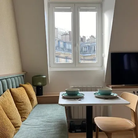 Charming Studio Near The Arc De Triomphe