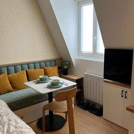 Charming Studio Near The Arc De Triomphe